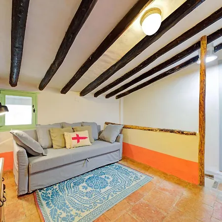 With Private Pool, Cleaning Included Hébergement de vacances Fraga