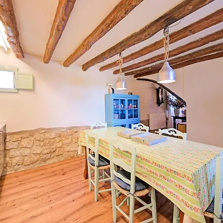 Hébergement de vacances With Private Pool, Cleaning Included Fraga