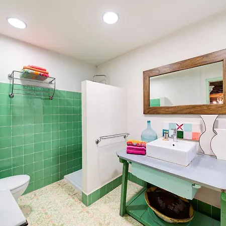 With Private Pool, Cleaning Included Hébergement de vacances Fraga